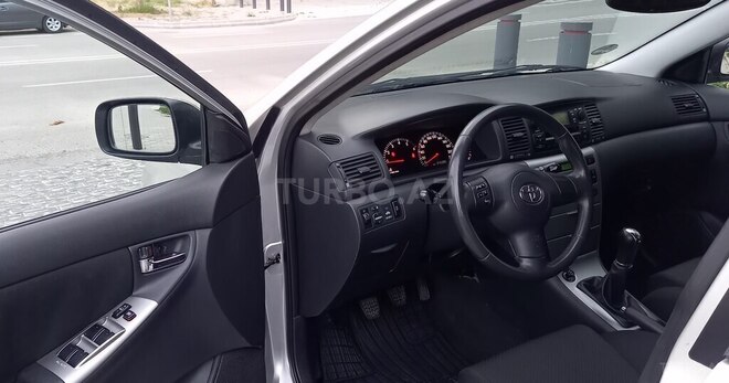 Toyota Corolla 2005, 242,000 km - 1.4 л - Bakı