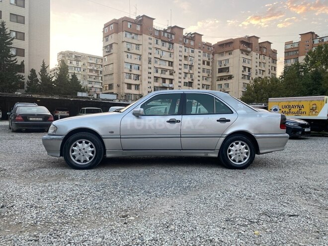 Mercedes C 220 1999, 350,000 km - 2.2 л - Bakı