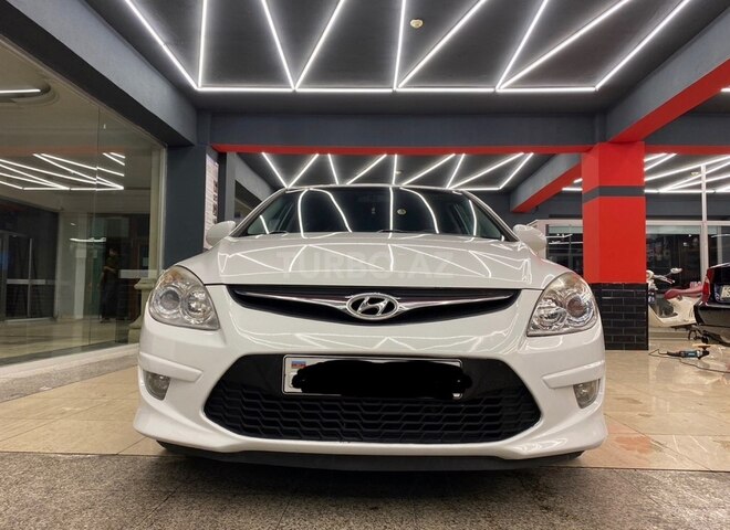 Hyundai i30 2011, 367,000 km - 1.6 л - Bakı