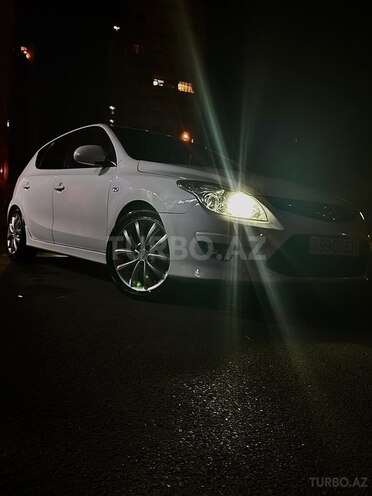 Hyundai i30 2011, 367,000 km - 1.6 л - Bakı