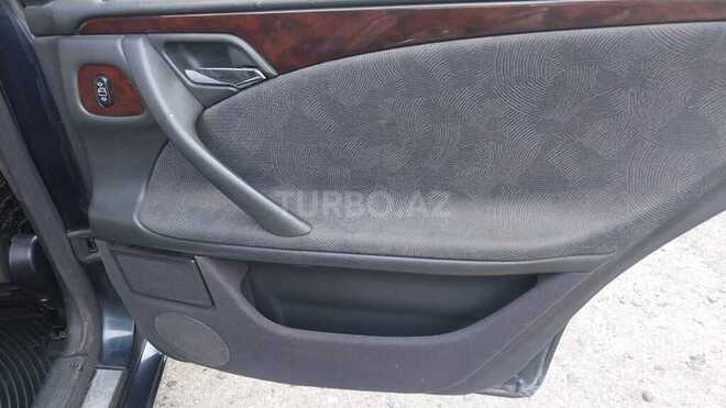 Mercedes E 220 2000, 317,780 km - 2.2 л - Astara