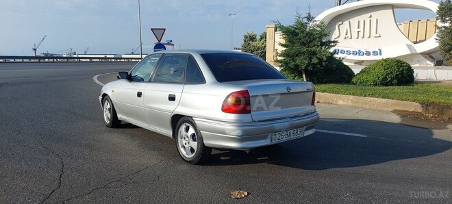 Opel Astra 1996, 168,500 km - 1.4 л - Bakı
