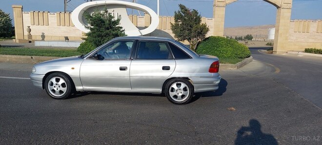 Opel Astra 1996, 168,500 km - 1.4 л - Bakı