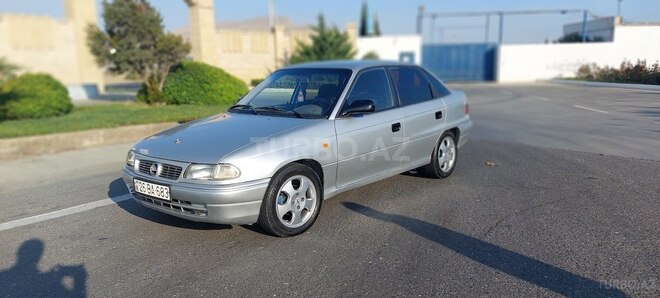 Opel Astra 1996, 168,500 km - 1.4 л - Bakı