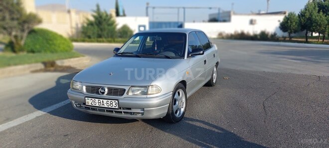 Opel Astra 1996, 168,500 km - 1.4 л - Bakı