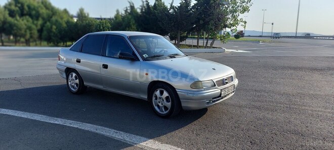 Opel Astra 1996, 168,500 km - 1.4 л - Bakı