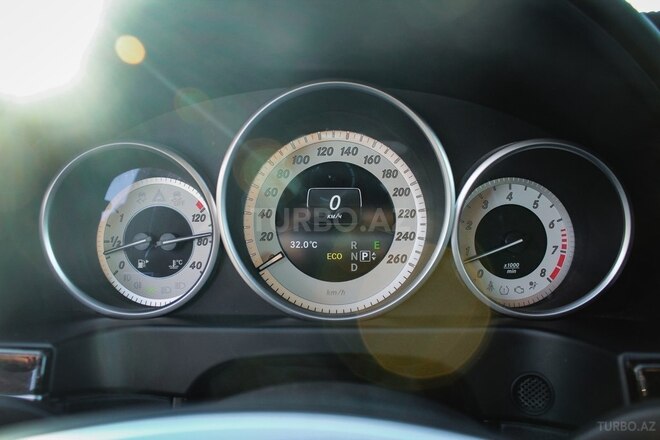 Mercedes E 250 2015, 251,000 km - 2.0 l - Bakı