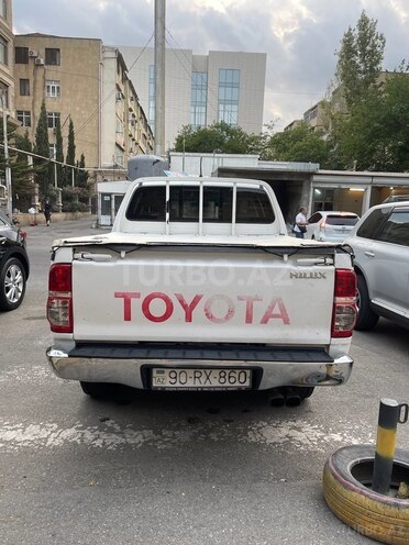 Toyota Hilux 2012, 290,000 km - 2.5 l - Bakı