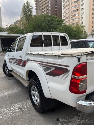 Toyota Hilux 2012, 290,000 km - 2.5 l - Bakı
