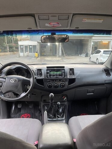 Toyota Hilux 2012, 290,000 km - 2.5 l - Bakı