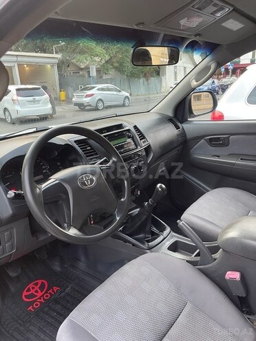 Toyota Hilux 2012, 290,000 km - 2.5 l - Bakı