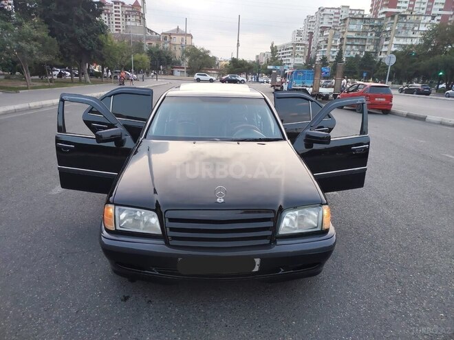 Mercedes C 230 2000, 235,680 km - 2.3 l - Bakı