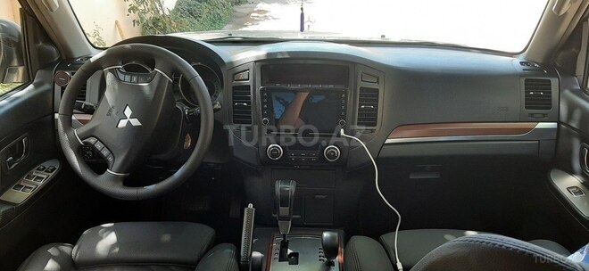 Mitsubishi Pajero 2008, 207,000 km - 3.0 l - Bakı