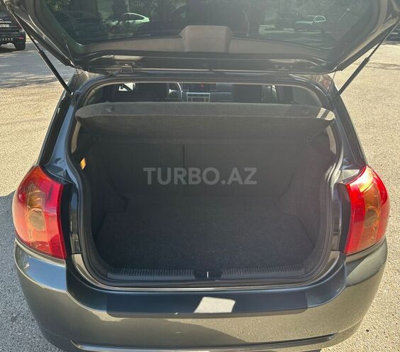Toyota Corolla 2004, 291,000 km - 1.4 л - Bakı