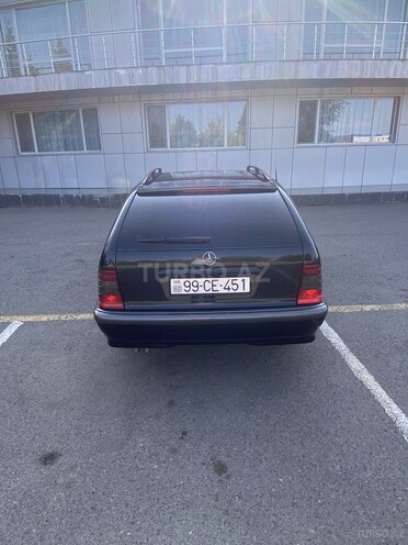 Mercedes C 220 1997, 374,120 km - 2.2 l - Qazax