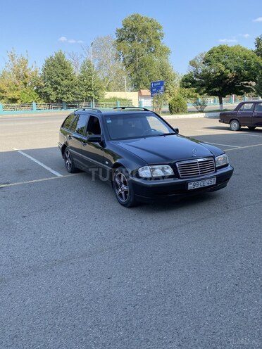 Mercedes C 220 1997, 374,120 km - 2.2 l - Qazax