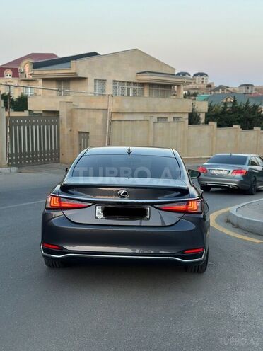 Lexus ES 300h 2021, 23,000 km - 2.5 l - Bakı