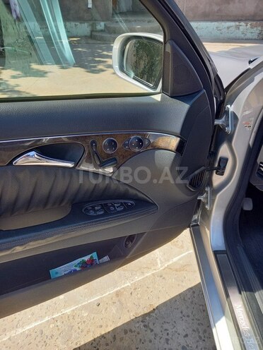 Mercedes E 240 2004, 271,000 km - 2.6 l - Bakı