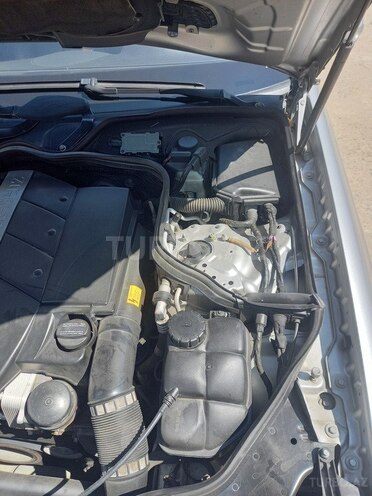 Mercedes E 240 2004, 271,000 km - 2.6 l - Bakı