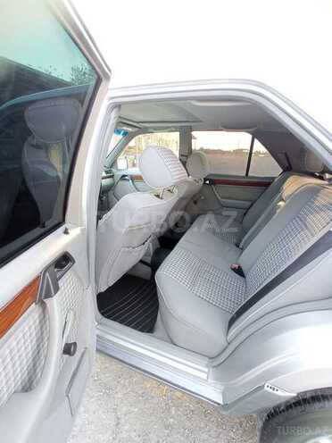 Mercedes E 220 1995, 100,000 km - 2.2 l - Hacıqabul
