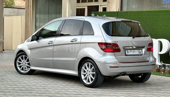 Mercedes B 200 2006, 240,000 km - 2.0 l - Bakı