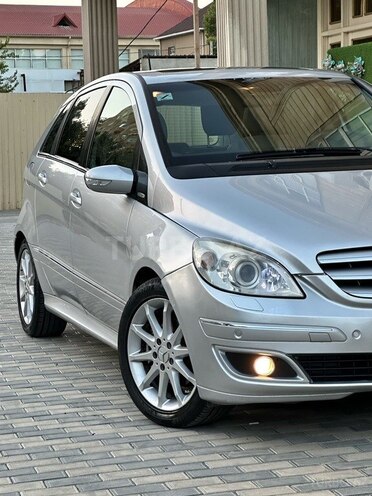 Mercedes B 200 2006, 240,000 km - 2.0 l - Bakı