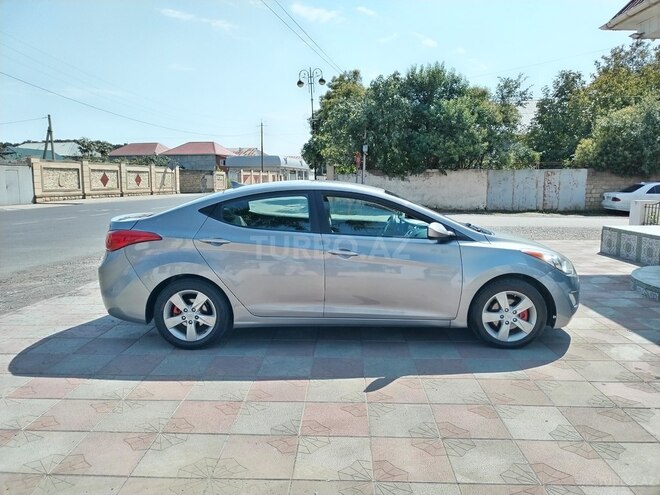 Hyundai Elantra 2013, 308,994 km - 1.8 l - Masallı