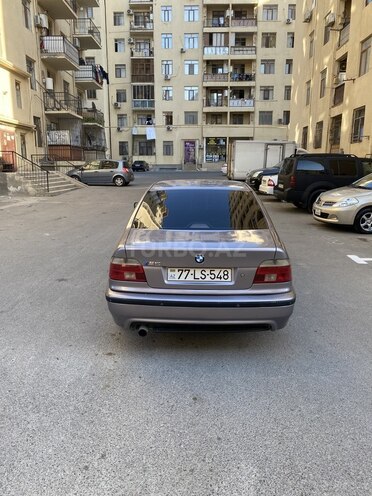 BMW 523 1996, 310,000 km - 2.5 l - Bakı