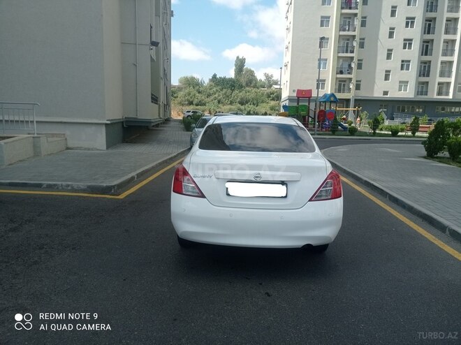 Nissan Sunny 2014, 184,000 km - 1.5 l - Bakı