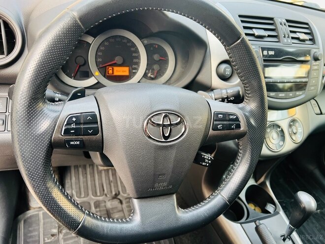 Toyota RAV4 2009, 196,000 km - 2.2 l - Bakı