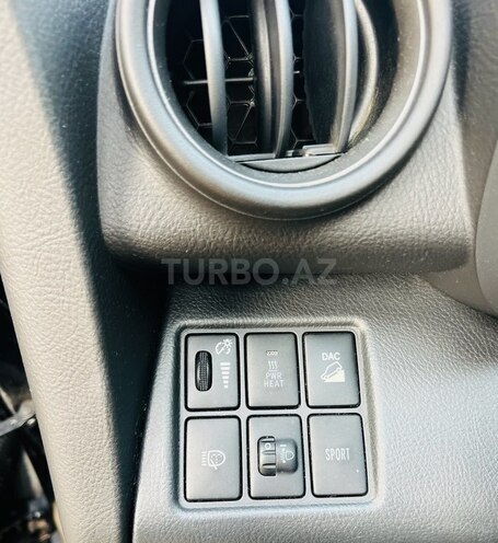 Toyota RAV4 2009, 196,000 km - 2.2 l - Bakı