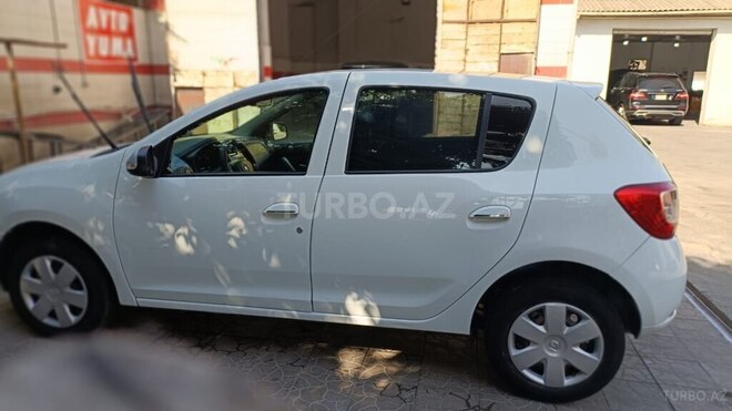 Renault Sandero 2014, 210,000 km - 1.6 l - Bakı