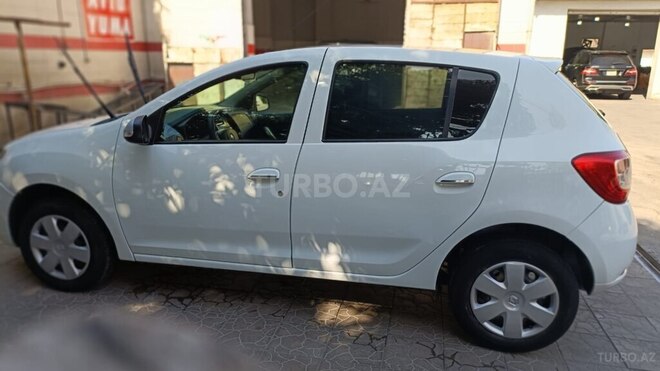 Renault Sandero 2014, 210,000 km - 1.6 l - Bakı