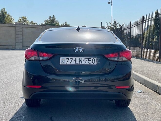 Hyundai Elantra 2015, 165,763 km - 1.8 л - Bakı