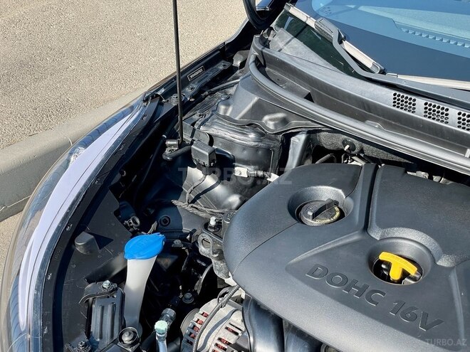 Hyundai Elantra 2015, 165,763 km - 1.8 л - Bakı