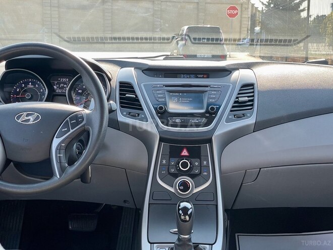 Hyundai Elantra 2015, 165,763 km - 1.8 л - Bakı