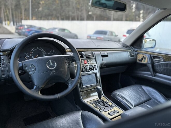 Mercedes E 240 1998, 375,000 km - 2.4 л - Bakı