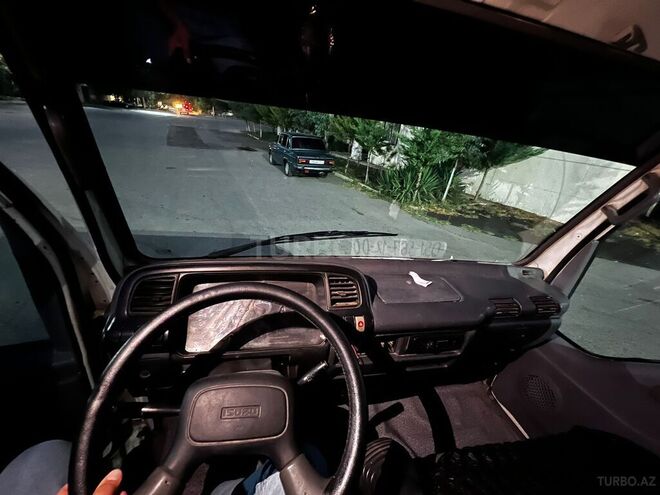 Isuzu NKR 55 E 2012, 279,500 km - 2.8 l - Bakı