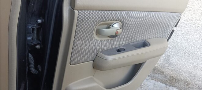 Nissan Tiida 2018, 333,000 km - 1.6 l - Bakı