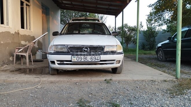 Opel Astra 1996, 586,150 km - 1.7 l - Bərdə
