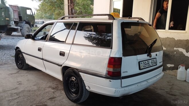 Opel Astra 1996, 586,150 km - 1.7 l - Bərdə