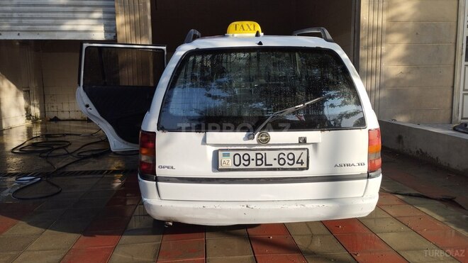 Opel Astra 1996, 586,150 km - 1.7 l - Bərdə