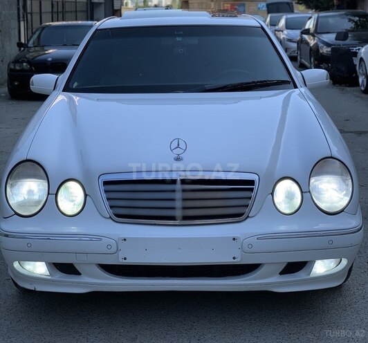 Mercedes E 270 2001, 291,810 km - 2.7 l - Bakı