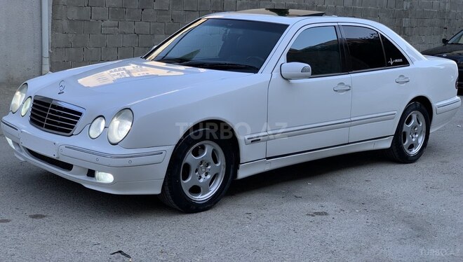 Mercedes E 270 2001, 291,810 km - 2.7 l - Bakı