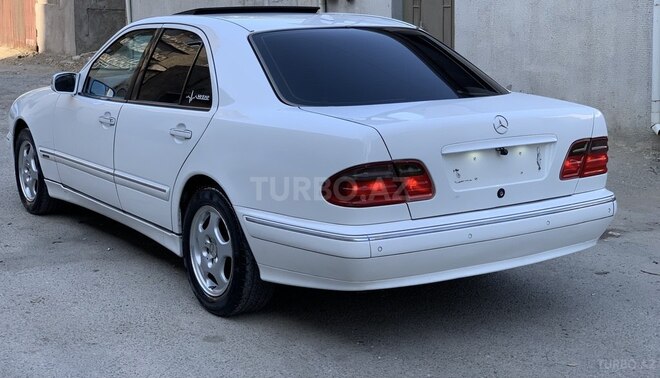 Mercedes E 270 2001, 291,810 km - 2.7 l - Bakı
