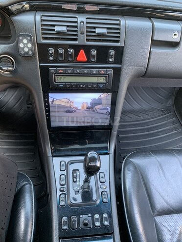 Mercedes E 270 2001, 291,810 km - 2.7 l - Bakı