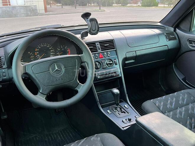 Mercedes C 220 1998, 380,000 km - 2.2 л - Saatlı