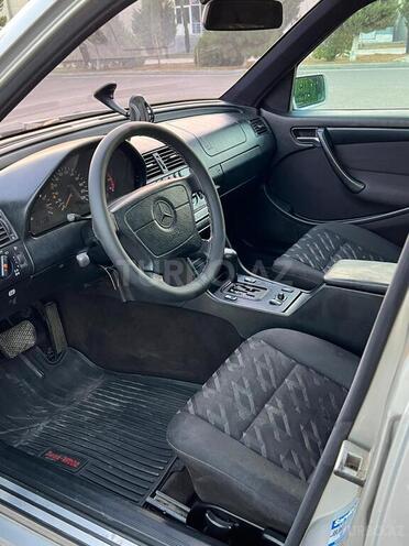 Mercedes C 220 1998, 380,000 km - 2.2 л - Saatlı