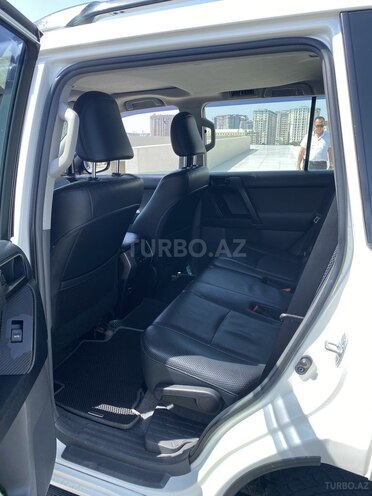 Toyota Prado 2011, 241,500 km - 2.7 l - Bakı