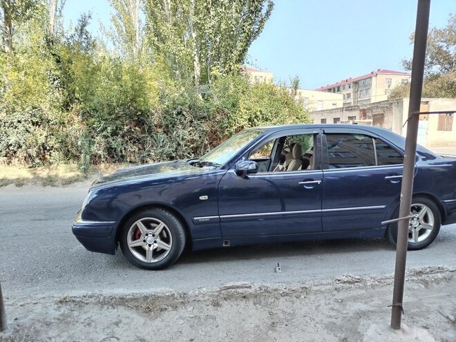 Mercedes E 240 1999, 433,222 km - 2.4 l - Sumqayıt